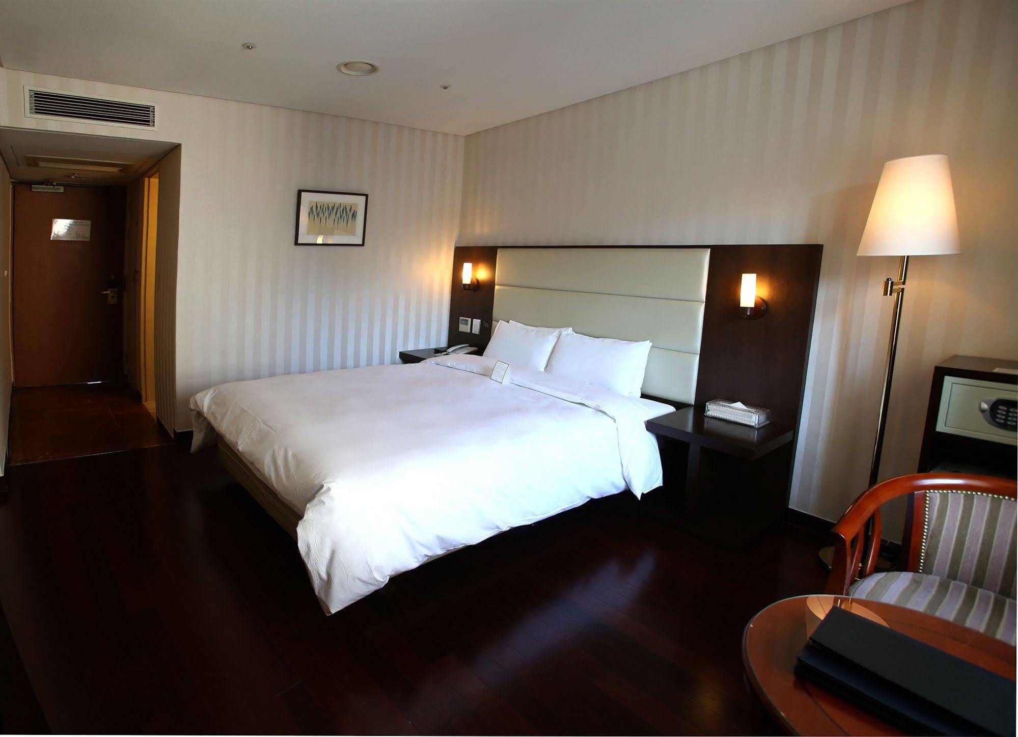 Hotel Prima Seul Esterno foto
